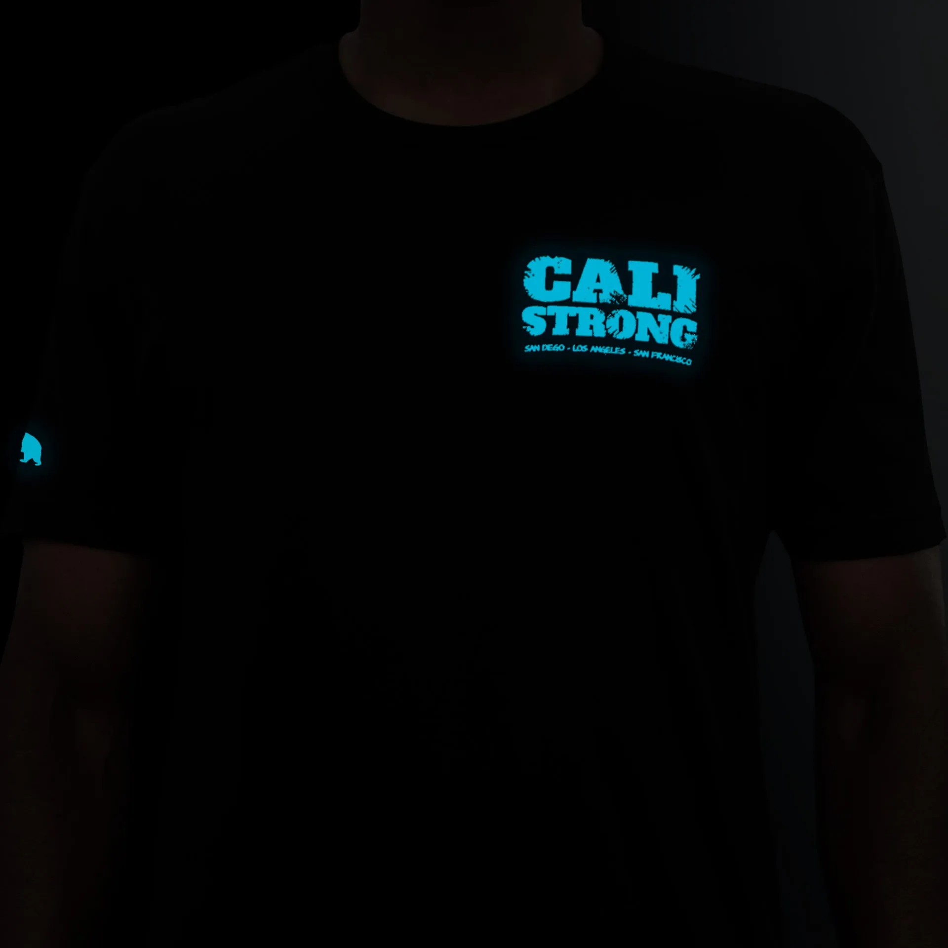 CALI Strong Scratch Black T-Shirt Glow in the Dark