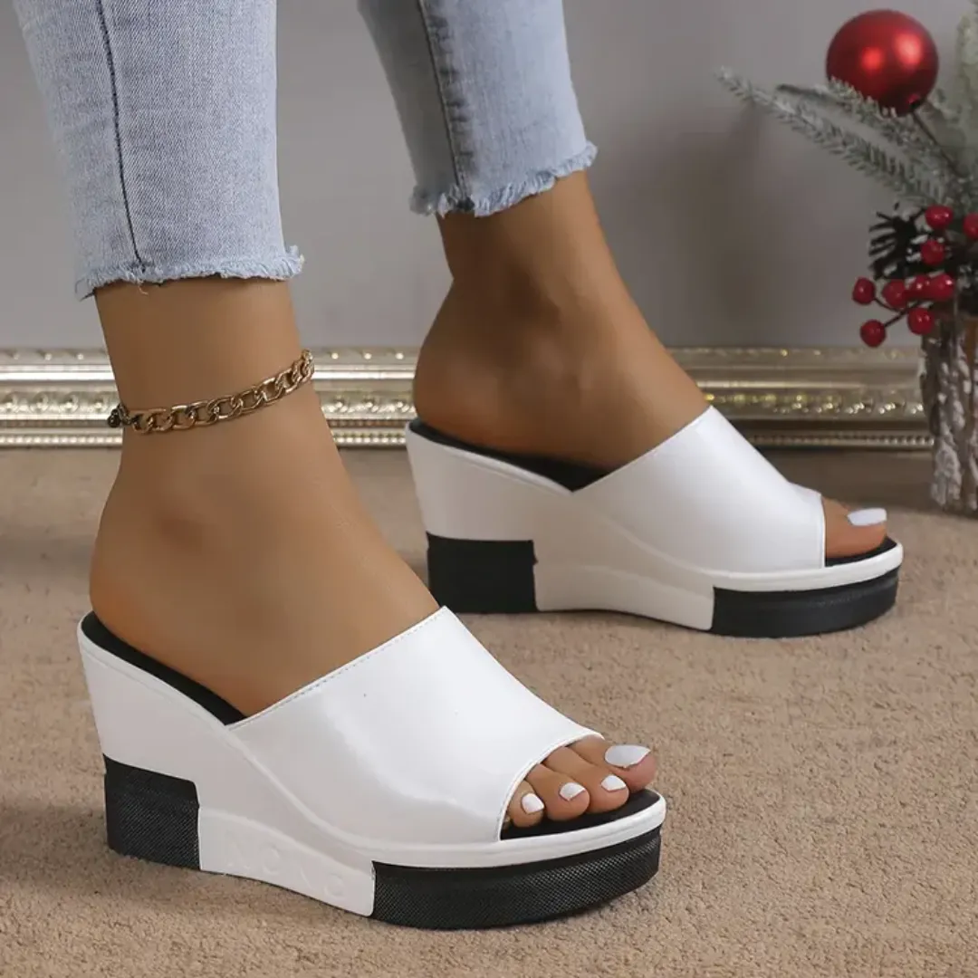 Camila® | Sandals with wedge heel