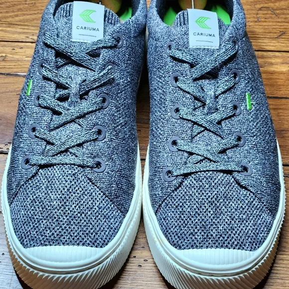 Cariuma IBI Low Sneaker Size 11.5 Color Stone Gray