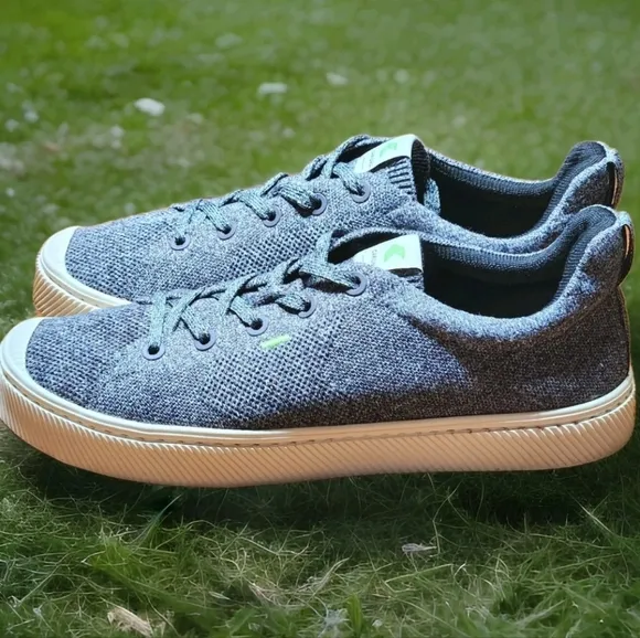Cariuma IBI Low Sneaker Size 11.5 Color Stone Gray