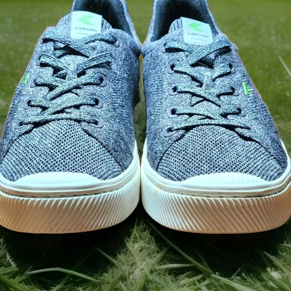 Cariuma IBI Low Sneaker Size 11.5 Color Stone Gray
