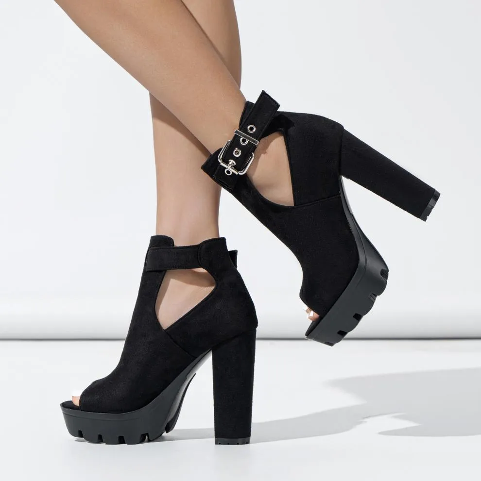 Comfortable buckle high heeled gladiator sandals