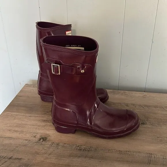 Hunter Plum Rain Boots Size 6
