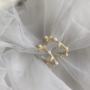 just-lil-things-gold-pin-earrings-jlt10669