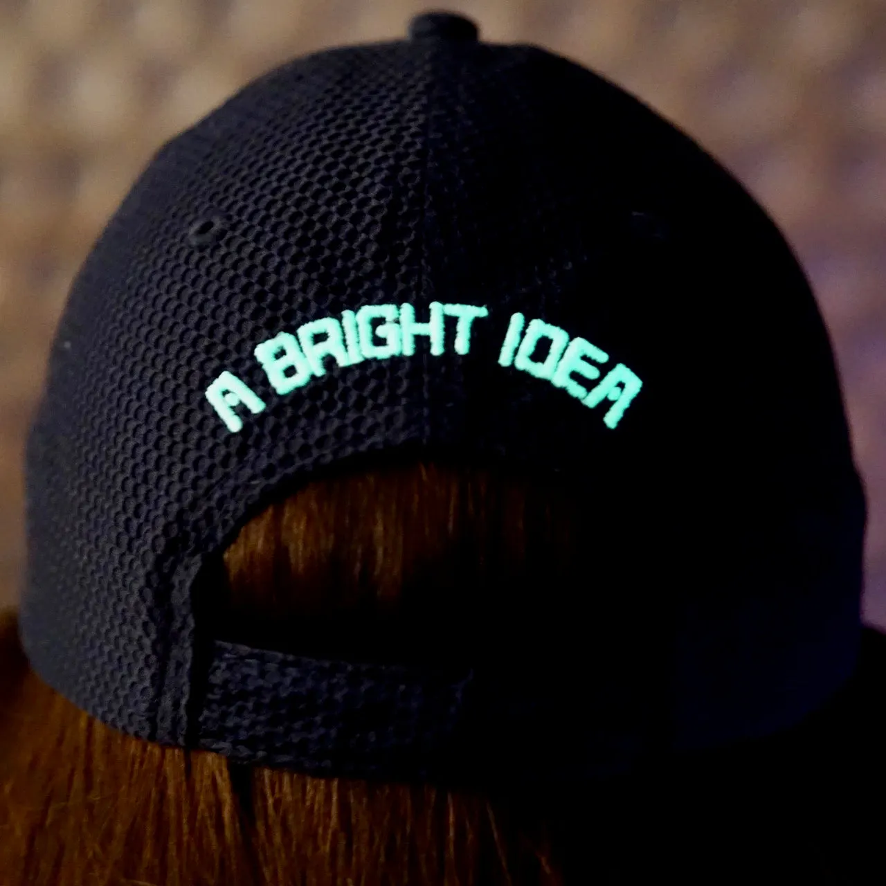 LIGHTBULB SPORTS CAP