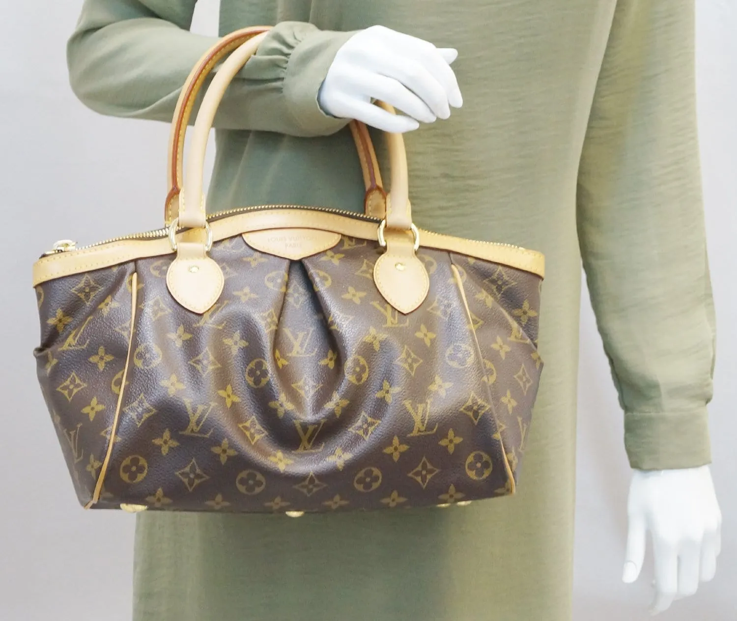 LOUIS VUITTON Monogram Canvas Tivoli PM Shoulder Handbag