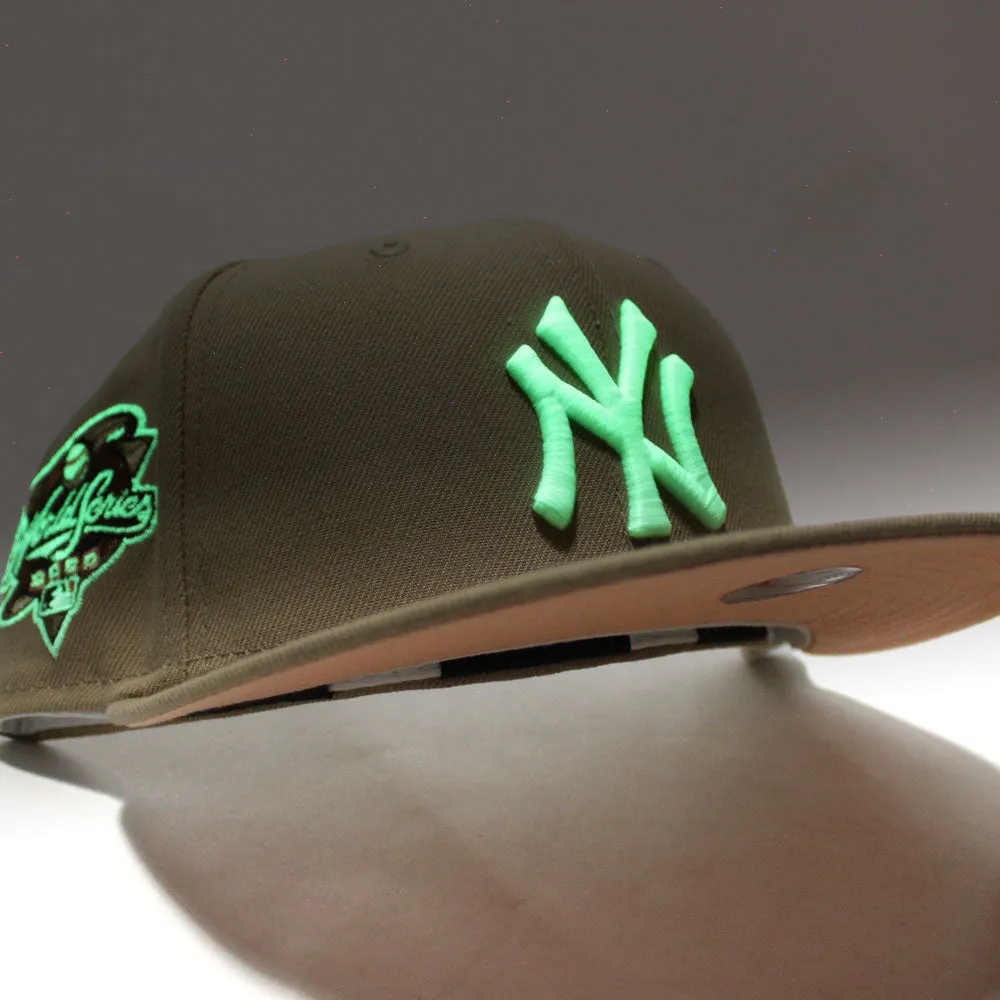 New York Yankees 2000 World Series  New Era 59Fifty Fitted Hat (GITD Camel Peach Under Brim)
