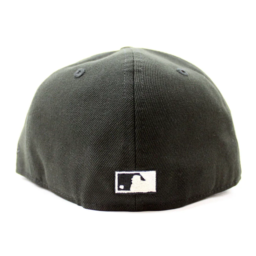 New York Yankees 2000 World Series New Era 59Fifty Fitted Hat (Glow in the Dark Black Pink Under Brim)
