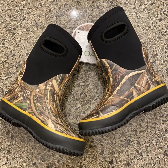 Oaki Boots in Size 9