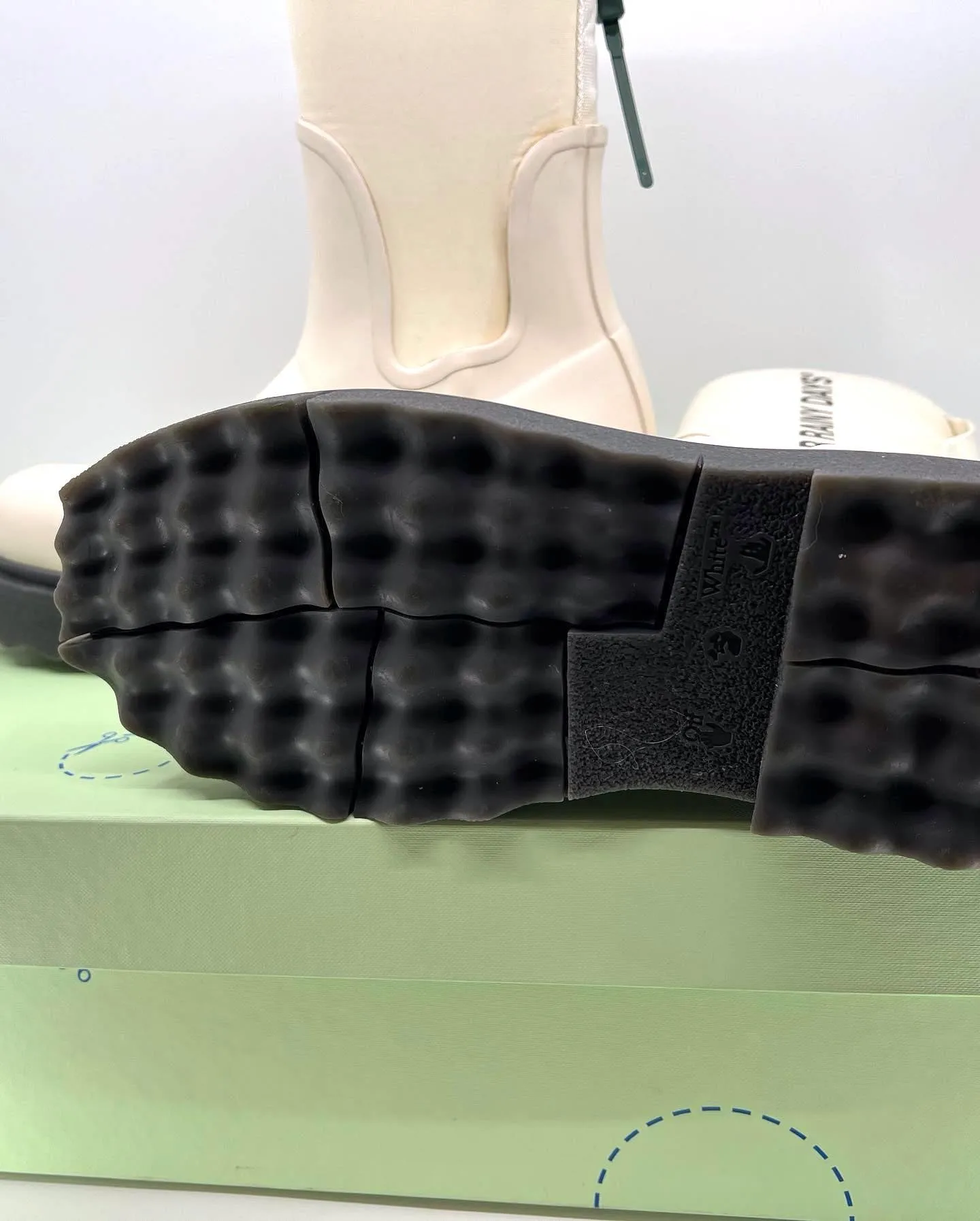 OFF-WHITE SPONGE RUBBER RAIN BOOTS