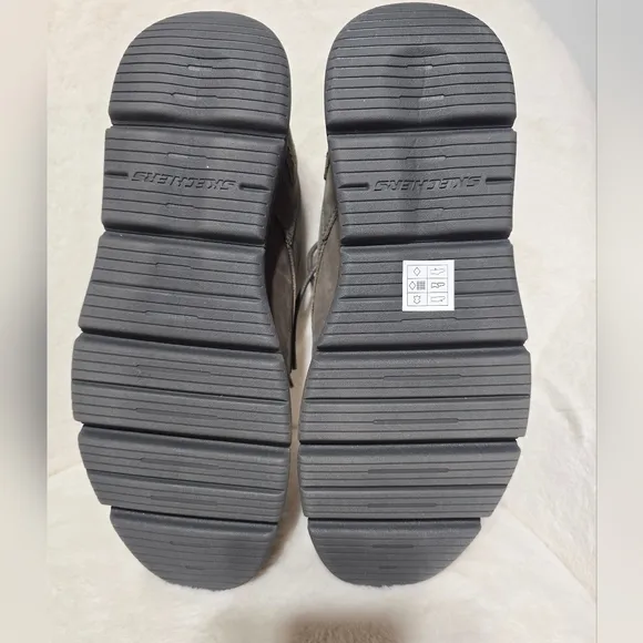 SKETCHERS Augustino Carano. Charcoal Gray. Size 10