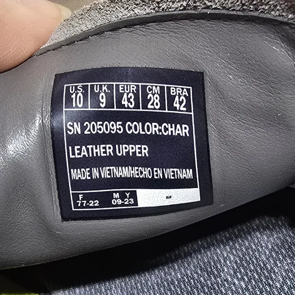SKETCHERS Augustino Carano. Charcoal Gray. Size 10