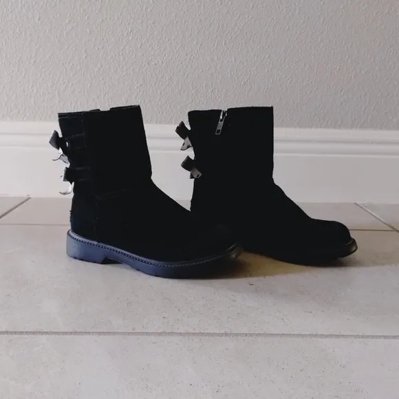 UGG Tillee Boots
