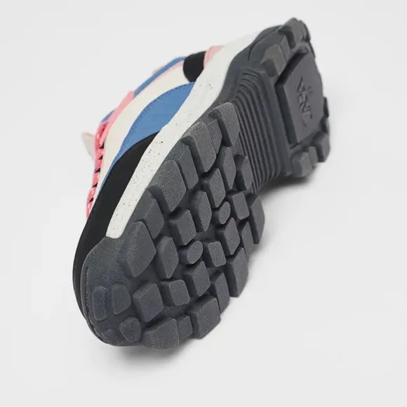 ZARA TRAINERS WITH TRACK SOLE SZ 6 / 39